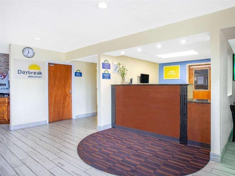 Days Inn By Wyndham Lancaster Pa Dutch Country Ronks Esterno foto