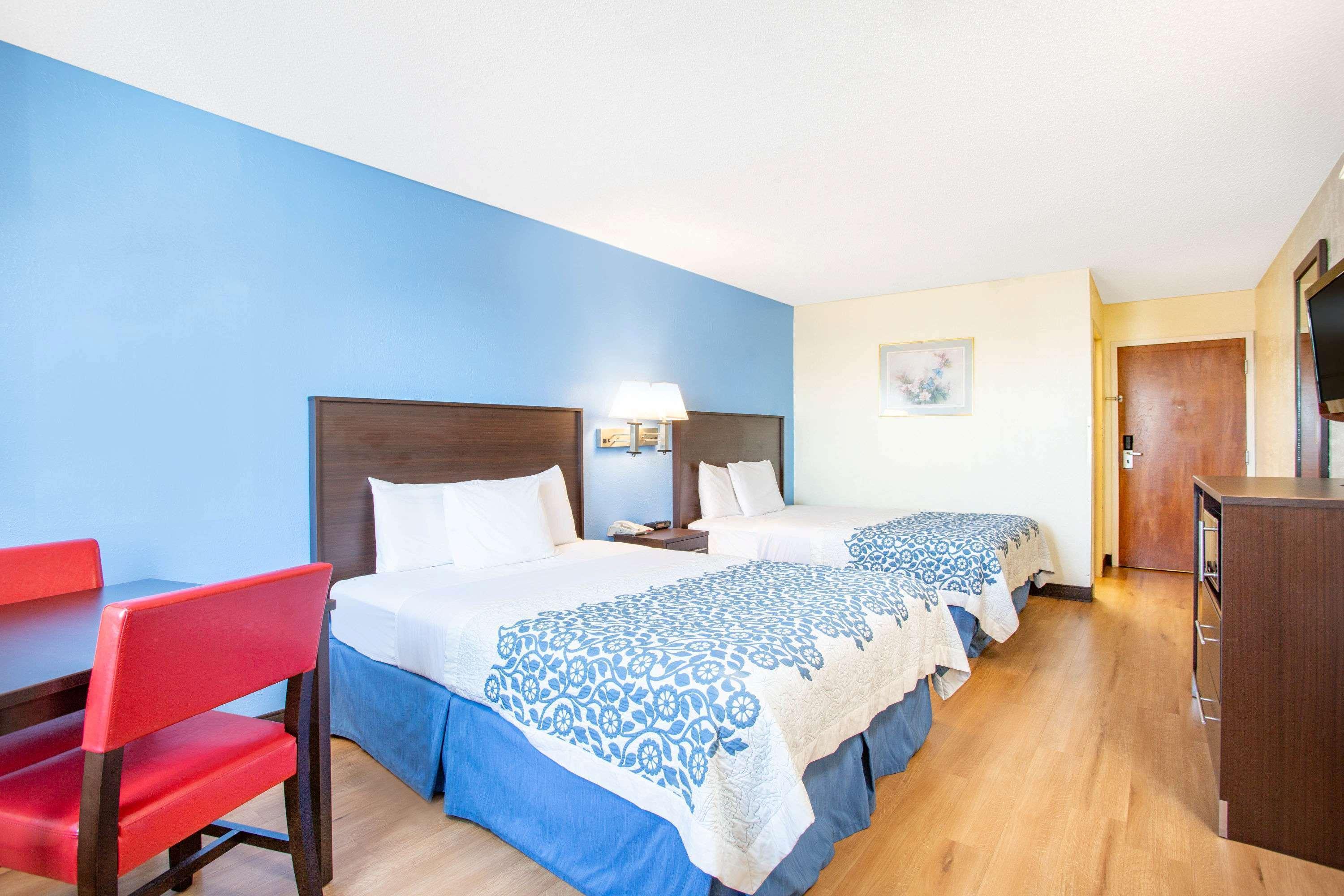Days Inn By Wyndham Lancaster Pa Dutch Country Ronks Esterno foto