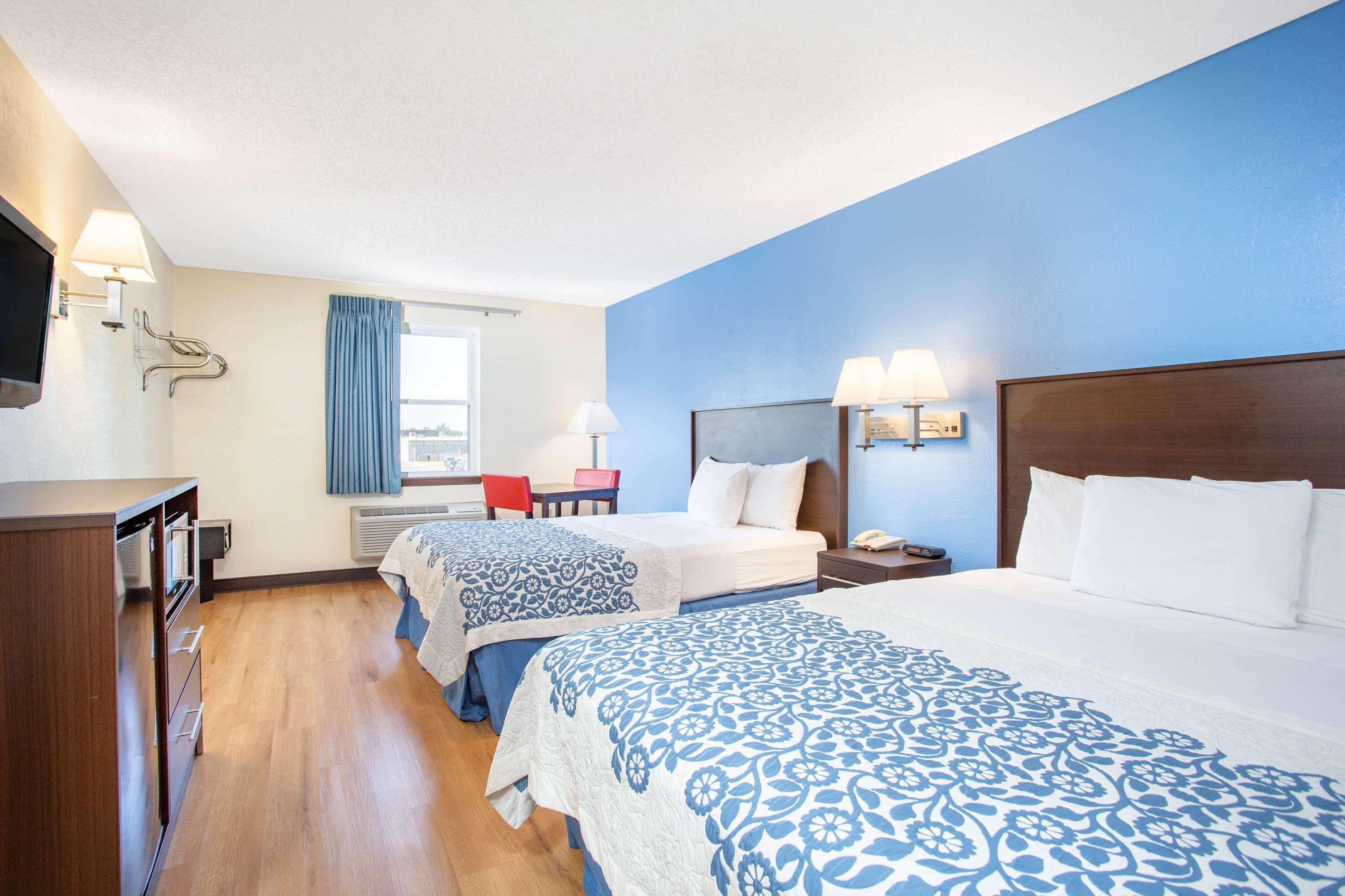 Days Inn By Wyndham Lancaster Pa Dutch Country Ronks Esterno foto