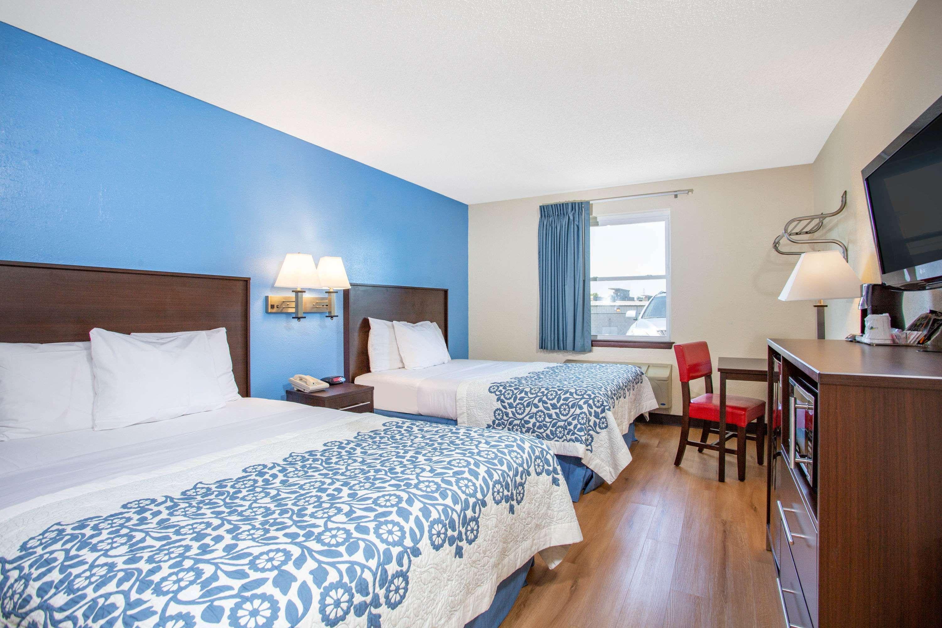 Days Inn By Wyndham Lancaster Pa Dutch Country Ronks Esterno foto