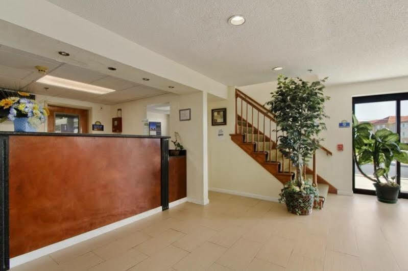 Days Inn By Wyndham Lancaster Pa Dutch Country Ronks Esterno foto